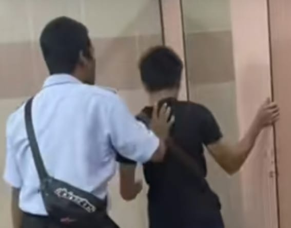 Lelaki ditahan intai wanita dalam tandas