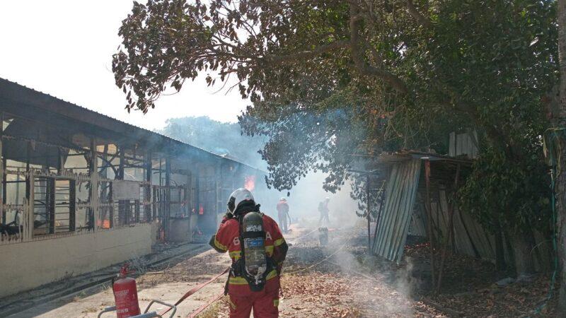 20 warga asing bertempiaran lari asrama pekerja terbakar