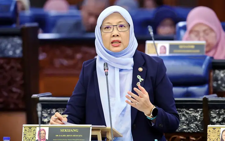 Minister corrects DAP MP’s ‘longkang otak’ term