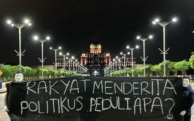 Sampai Bila Politikus Mahu Hidangkan Cerita Politik Yang Membosankan Kepada Rakyat