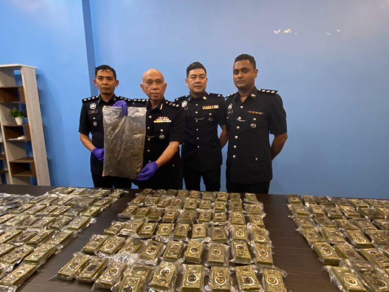 Tiga kawan karib jual ‘ganja’ di Telegram