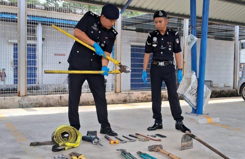 Pemuda panjat pokok pukul 5 pagi ‘kantoi’ curi kabel