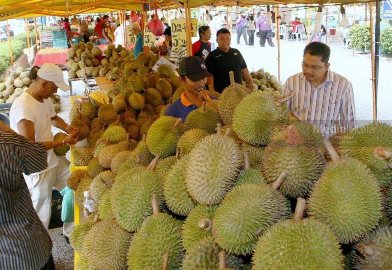 Lapor KPDN jika peniaga durian tidak jujur