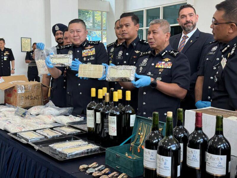 Suami rider, isteri ‘tukang masak’ kokain bernilai RM9 juta