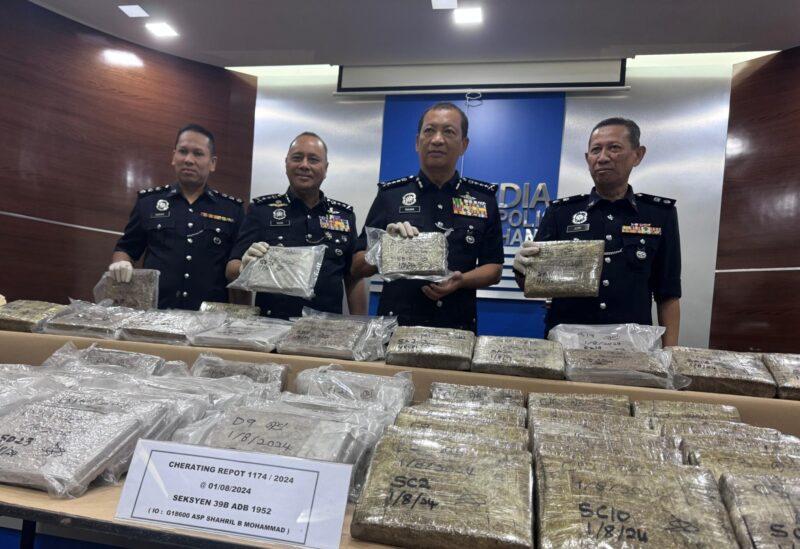 Lelaki cuba larikan diri bawa 111kg ganja