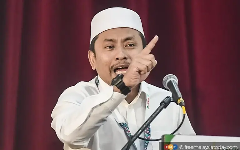 PAS queries why officials allowed GISBH chief to meet PM