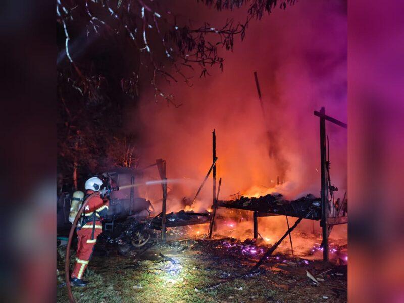 Api sampah merebak kena rumah