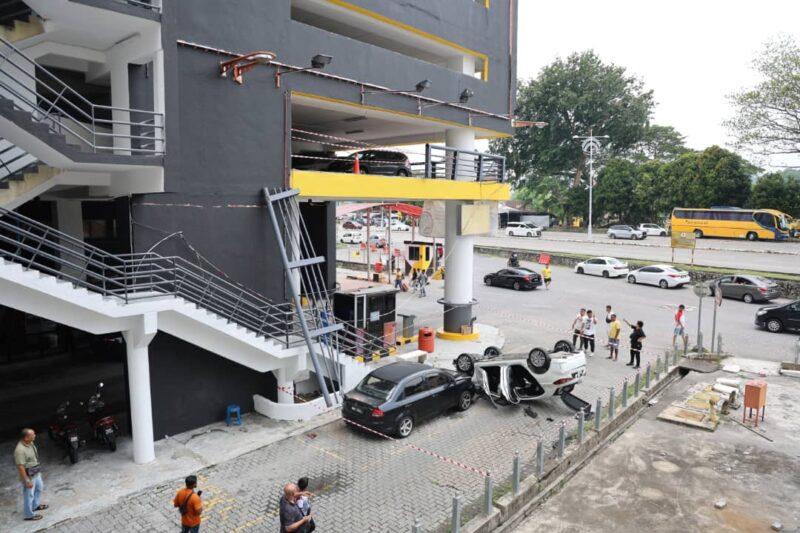 Kereta terjunam di Terminal 1 Seremban