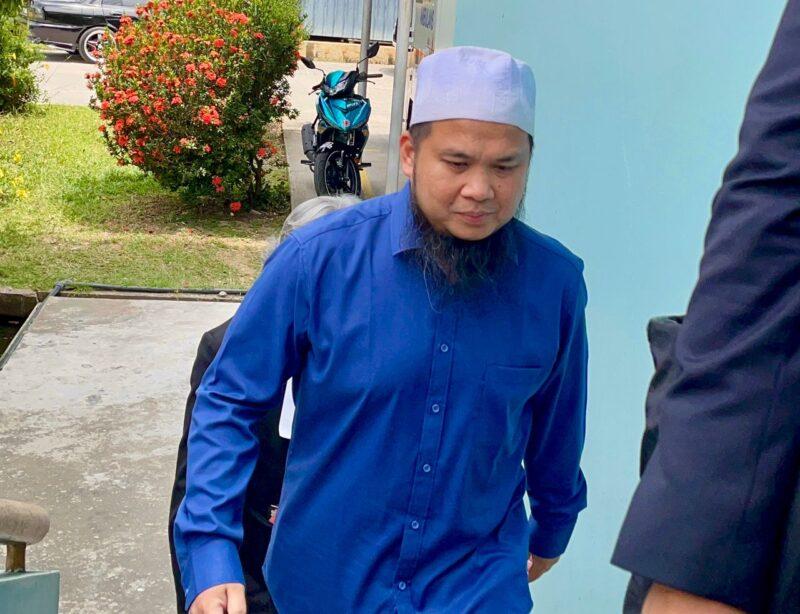 Pengadu hantar gambar wajah, badan sebab terikut permintaan Ebit Lew