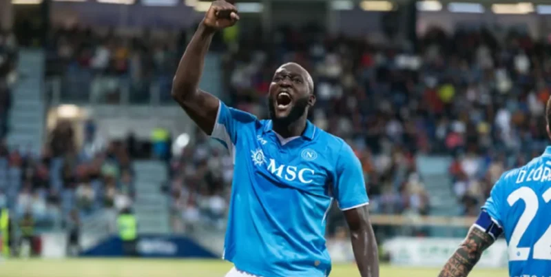 ROMELU Lukaku antara penjaring gol buat Napoli. FOTO Agensi